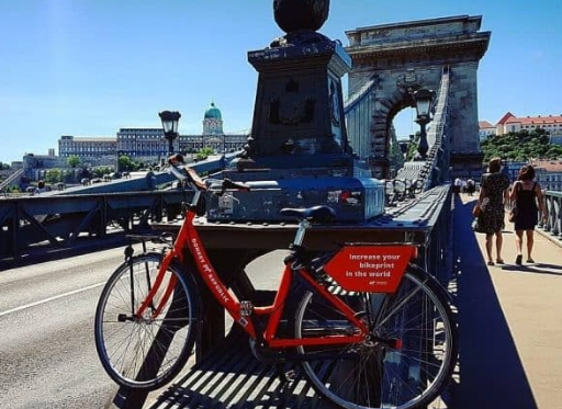 egy a sok Budapesten bérelhető kerékpárból