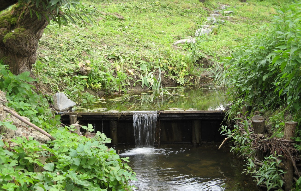 Nyárádgálfalva: a Dorman-patak medrébe beépített fenékküszöbök egyike